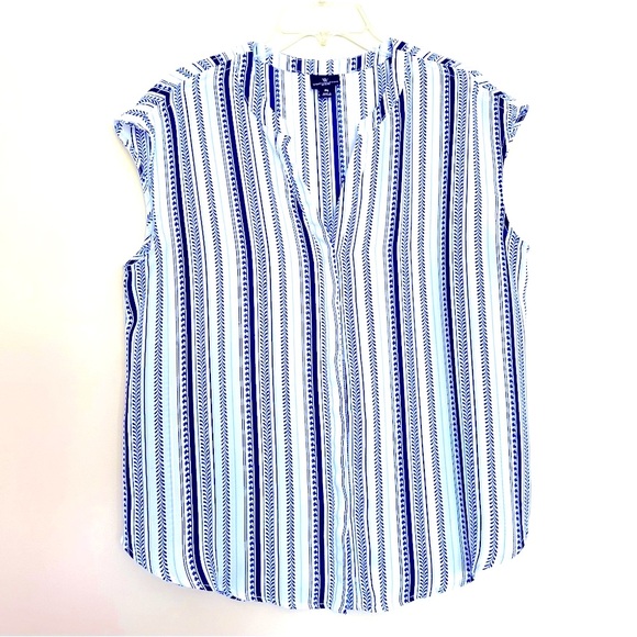 Worthington Women’s Blue and White Sleeveless Striped V-Neck Blouse Relaxed Fit - Picture 1 of 9